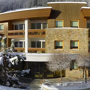 Royal Aparthotel