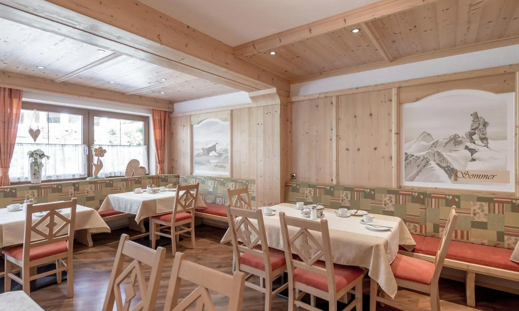 Garni Vierjahreszeiten Solden Guest house